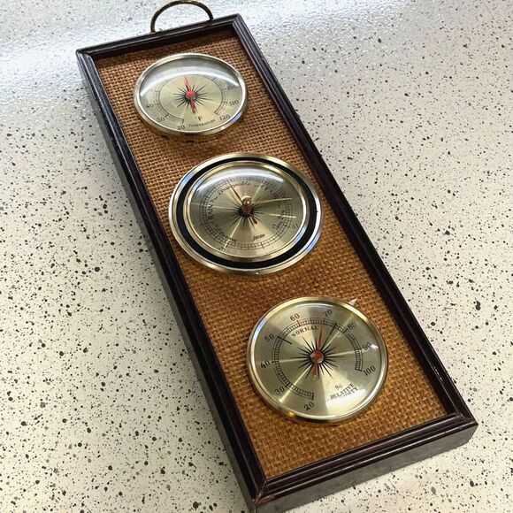Vintage Weather Station - Barometer Temperature Humidity - Picture 1 of 8